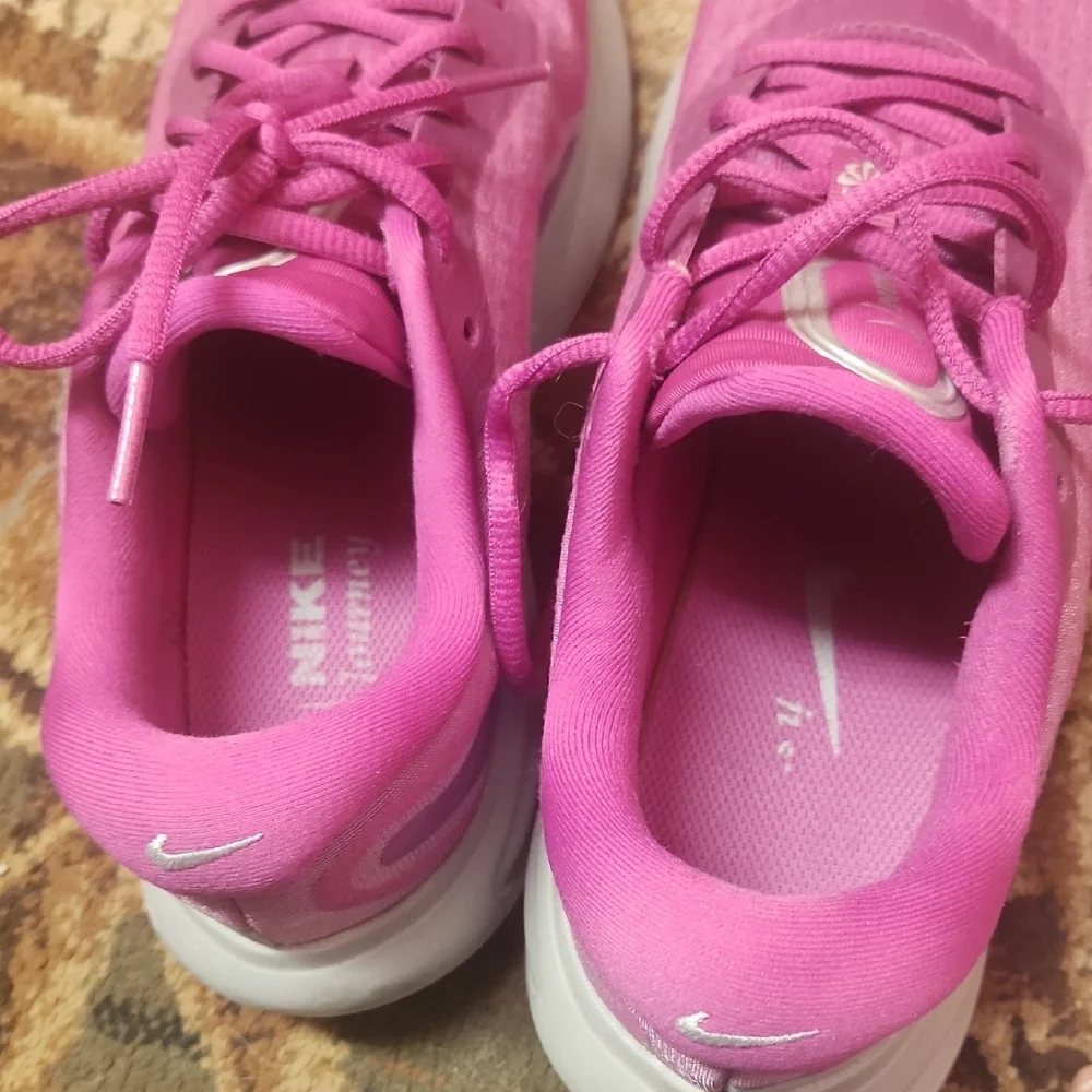 Nike  Jurney Run PRM Women's Vibrant Fusia - Picture 10 of 12